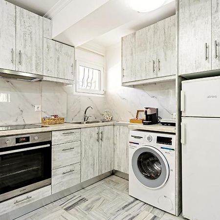 Nest Apartment Alepou Bagian luar foto