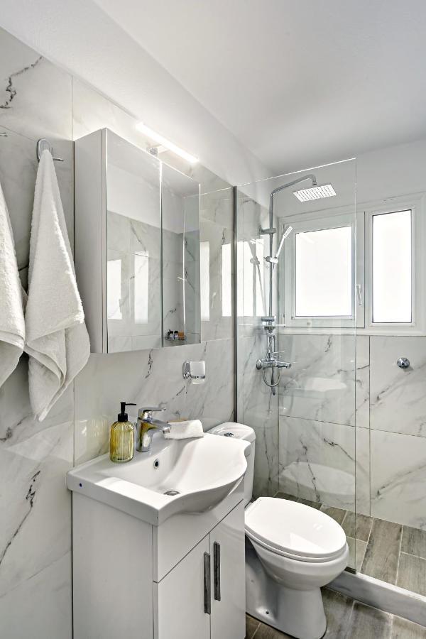 Nest Apartment Alepou Bagian luar foto