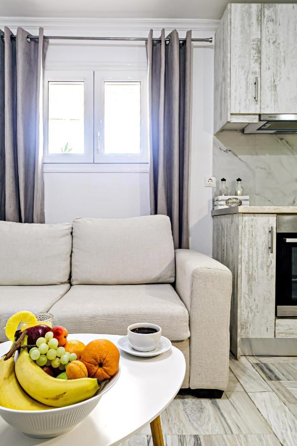 Nest Apartment Alepou Bagian luar foto