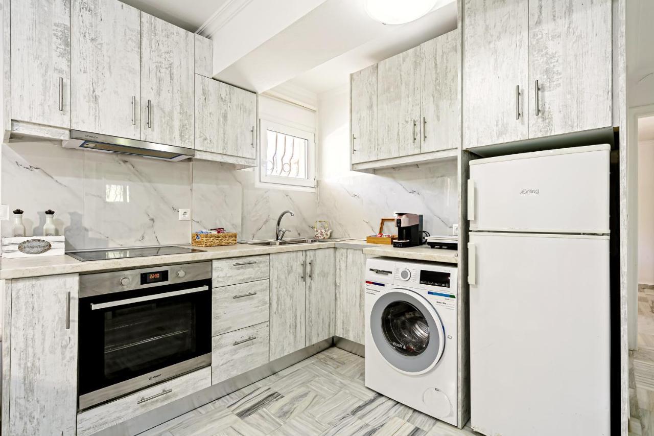 Nest Apartment Alepou Bagian luar foto