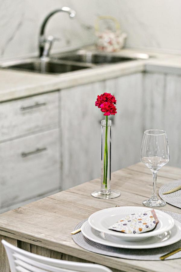 Nest Apartment Alepou Bagian luar foto