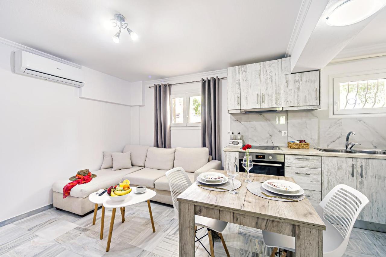 Nest Apartment Alepou Bagian luar foto