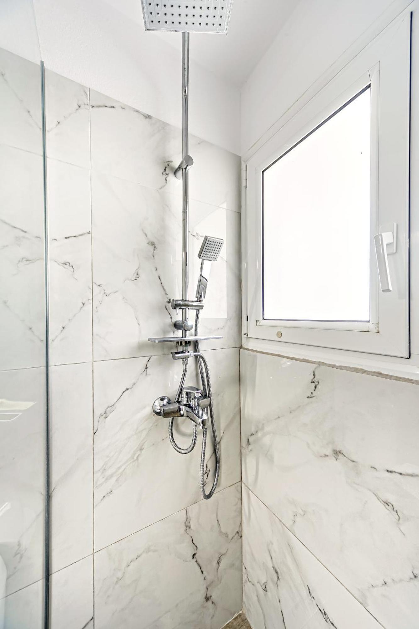Nest Apartment Alepou Bagian luar foto